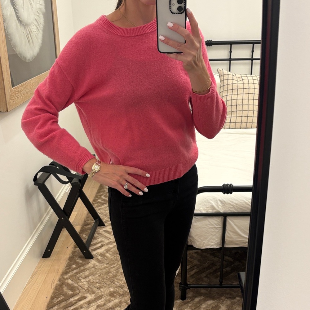 Velvet by Graham & Spencer Pink Crew Neck Sweater